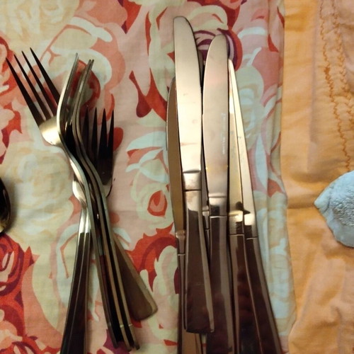 Maxwell Williams cutlery set used, 24 pieces copper color stainless steel