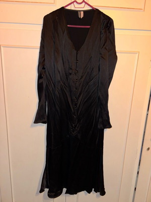 Φόρεμα Nadia Rapti μαύρο σατέν μακρύ small σαν καινούργιο