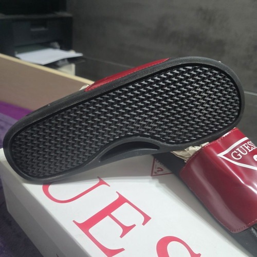 Guess flip flops size 42, new, red
