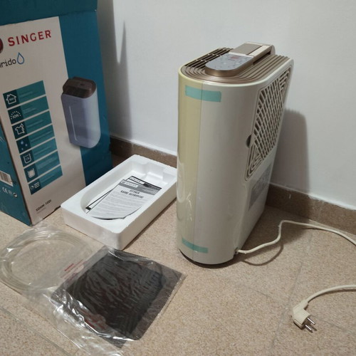 Singer Arido SDHM-100I dehumidifier 10L like new