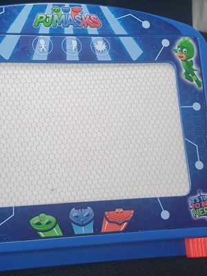 PJ MASKS - Multi-writing board. Erase with a single motion.