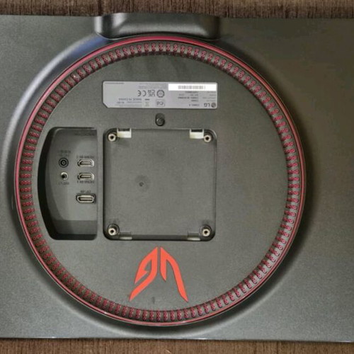 LG27GN850-B gaming monitor like new without stands