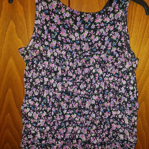 Kontatto sleeveless blouse with small ruffles like new, multicolor size M