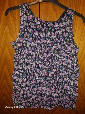 Kontatto sleeveless blouse with small ruffles like new, multicolor size M