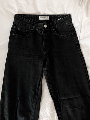 Pull&Bear straight-cut black denim jeans like new