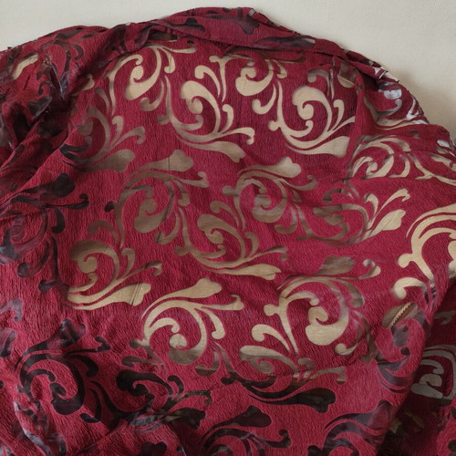 Bordeaux curtain like new with polyester design 2.77×2.77