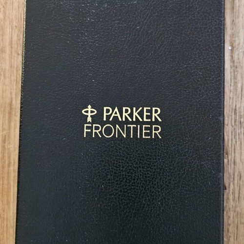 Parker pen with ink new