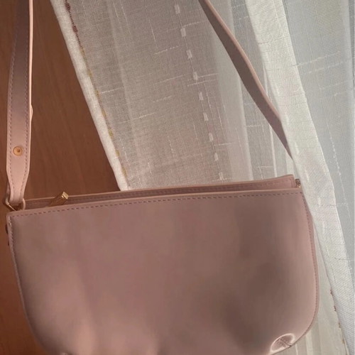 Sisley pink shoulder bag with gold chain like new