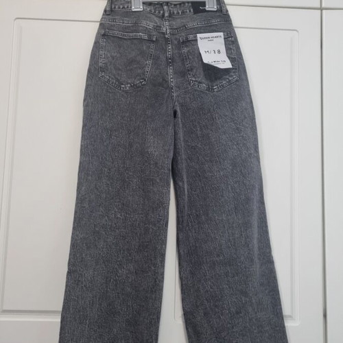 Wide leg jean gray size Medium new with tags