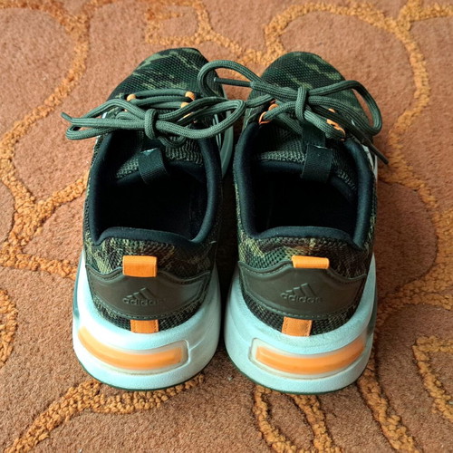 Adidas kids' athletic shoes size 39 1/3 like new, camouflage