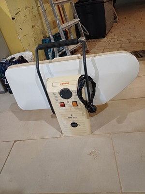 Singer ironing press used in very good condition