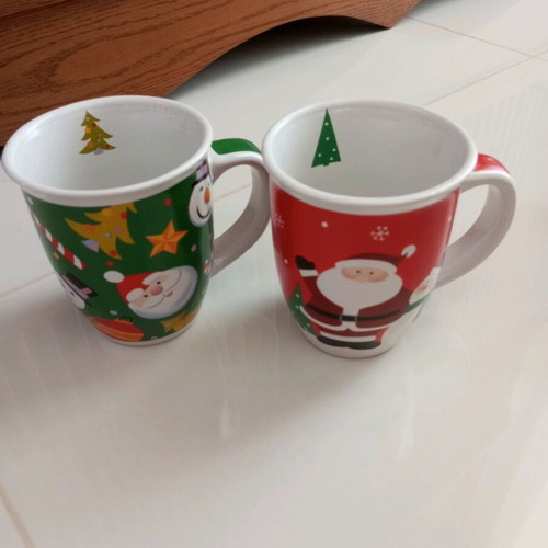 Mugs new with Christmas boot gift and keychain