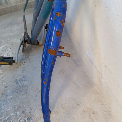 26-Inch Bicycle Frame used, green with minor rust