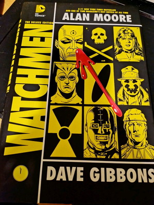 Watchmen Deluxe Edition Hardcover like new