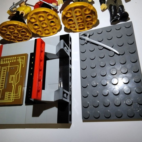 Mega Bloks Star Trek Day of the Dove DPY05 set 2016