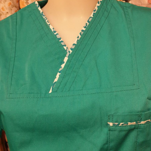 Medical nursing scrub set with blouse and 2 pants like new, green size XS