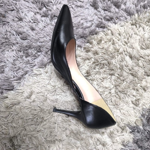 Black low heel pumps, size 38