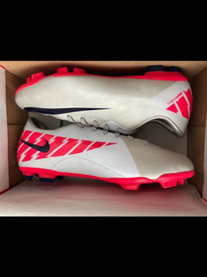 Nike Mercurial Victory men's football shoes, new, size 39, multicolor
