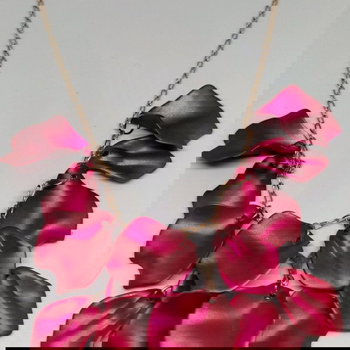 Κολιέ καινούργιο με φούξια χρώμα