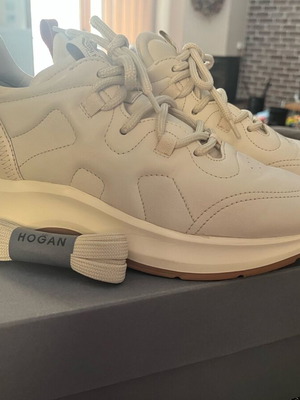 Hogan sneakers αθλητικά μπεζ σαν καινούργια, δερμάτινα μέγεθος 39.5