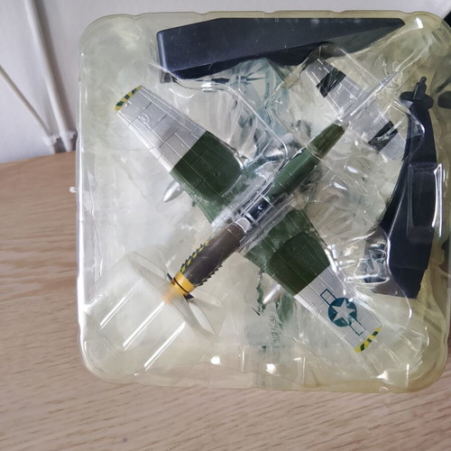 North American Mustang P-51B 1944 κλίμακα 1:72 καινούργιο συλλεκτικό