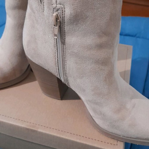 Corina ankle boots leather suede like new, size 38, beige