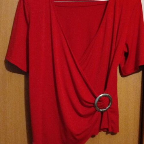 Red blouse like new, size M