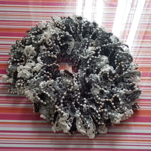 Handmade knitted scarf Volan with pom-poms new