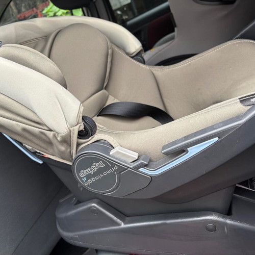 Peg Perego car seat with Isofix base and carrycot used