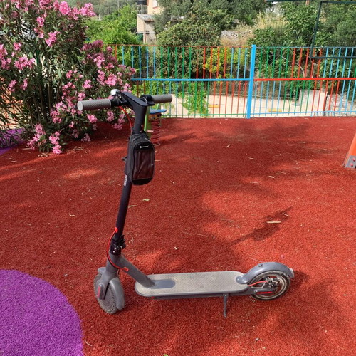 Electric scooter Electric action used with 35 km range and disc brake