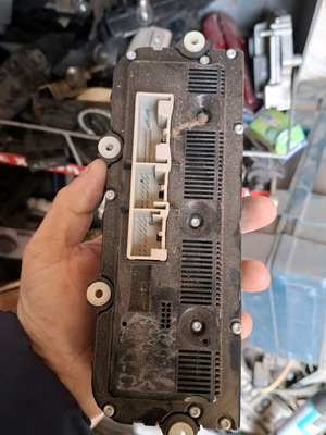 Golf 5 heater switches used