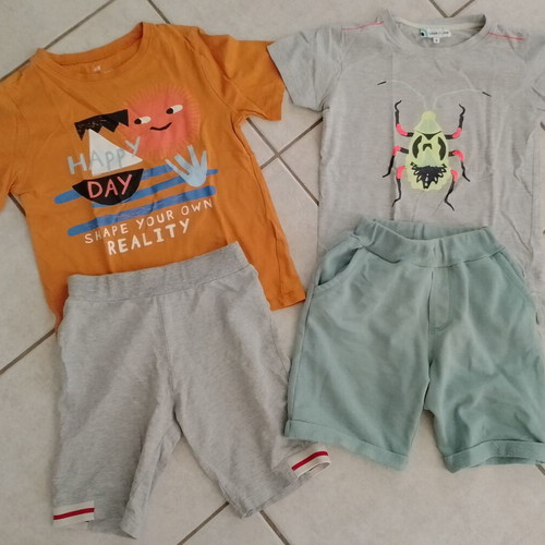 Boys' clothing set used, 2 t-shirts and 2 shorts for 6-8 years
