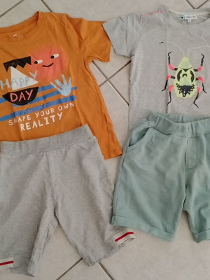 Boys' clothing set used, 2 t-shirts and 2 shorts for 6-8 years