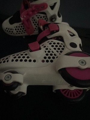 Adjustable roller skates size 31-33