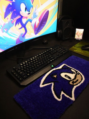 Χειροποίητο Sonic Keyboard Rug καινούργιο από ακρυλικό και φυσικό μαλλί