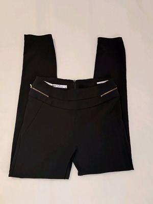 Μαύρο slim fit παντελόνι iSO Unique Edition σαν καινούργιο, μέγεθος M