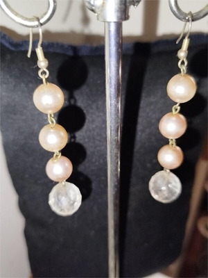 Earrings with pink pearls hanging used