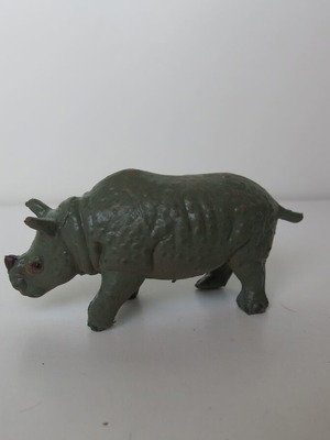 AAA Juvenile Rhino figure like new