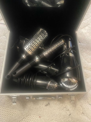 Hairdryer and comb set like new in case