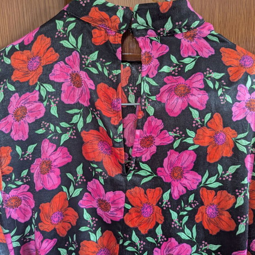 Mango mini dress size large like new, multicolored