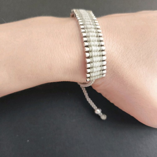 Friendship Links Of London bracelet in light gray like new