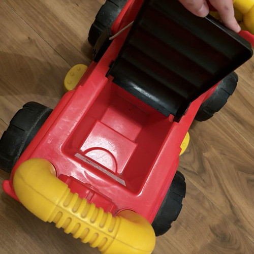Vintage Jeep Fisher-Price Power Wheels ride-on toy 1999
