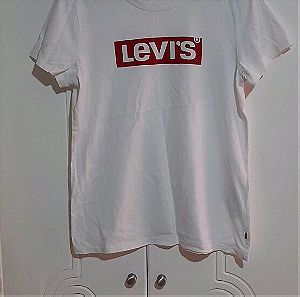 Levi's tshirt