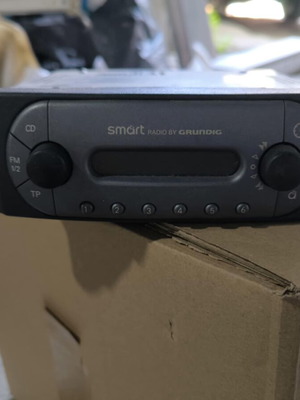 Radio for Smart 450 like new