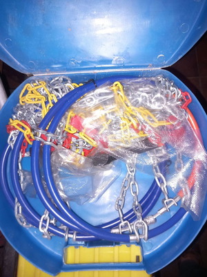 Snow chains used in excellent condition