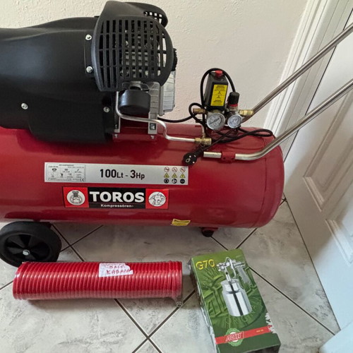 Toros Air Compressor 100L New with Hose Set and Paint Gun
