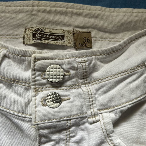 Stradivarius women's shorts like new, size S, white and blue