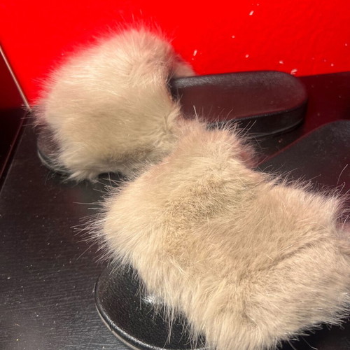 Slippers with fur size 39 like new, gray