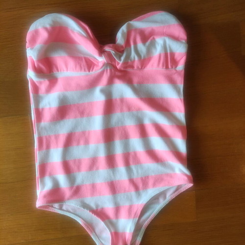 Strapless bodysuit vintage 2000s Bershka, like new, size S-M, white and pink