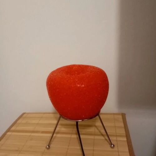 Red apple lamp like new